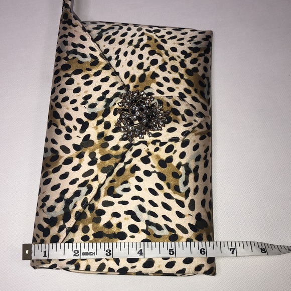 Wilbur & Gussie leopard print clutch - Picture 7 of 9